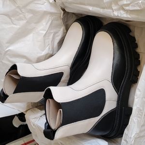 MARC FISHER ML MORGAN BOOTIES 6.5M